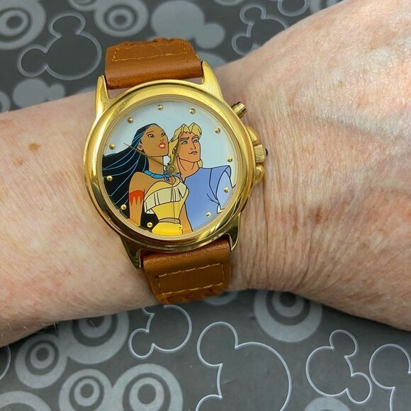 Vintage Disney Pocahontas Musical Swiss Quartz Watch Plays “Colors of the Wind” main image 5